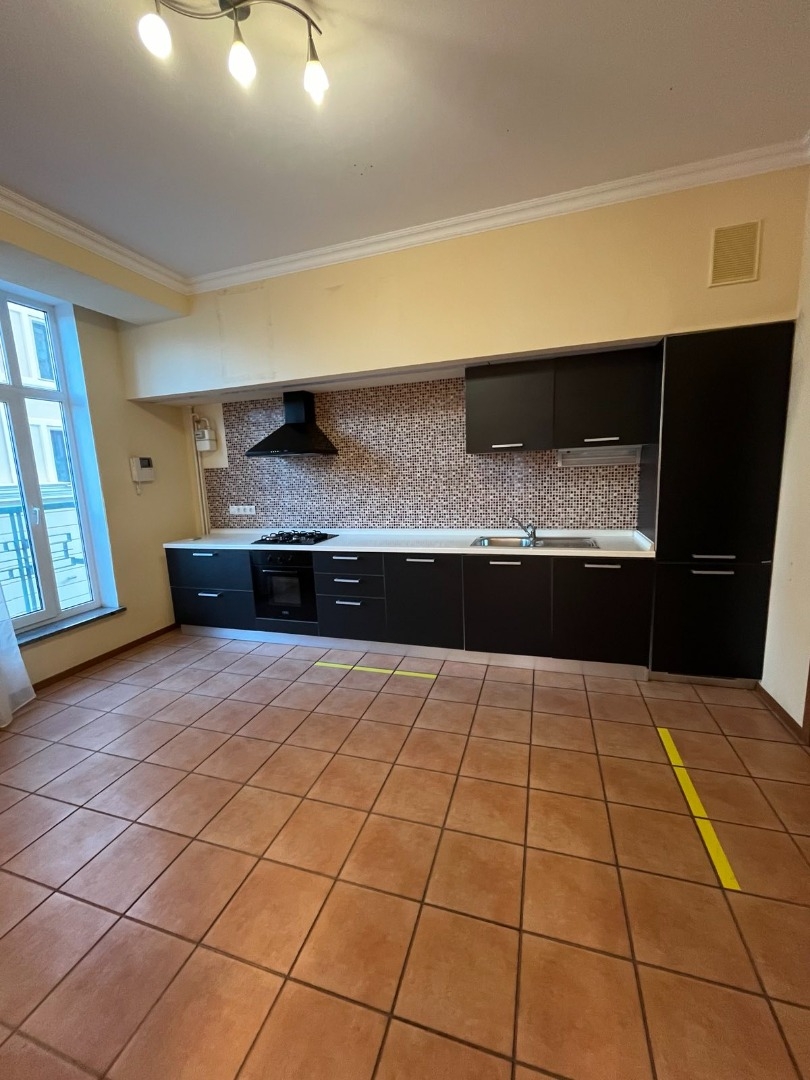продажа трехкомнатной квартиры номер A-173367 в Приморском районе, фото номер 10